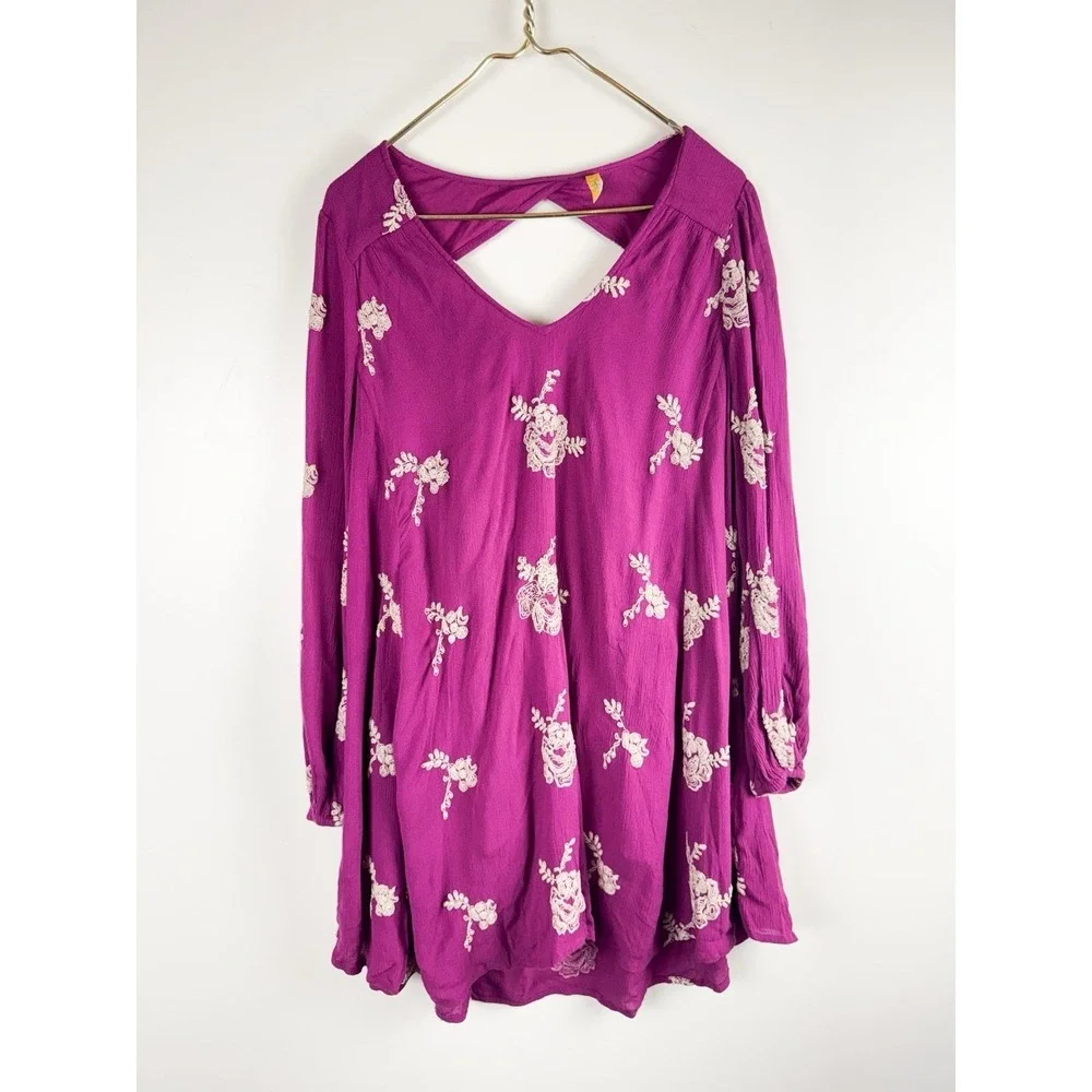 FREE People Emma Floral Embroidered Tunic Mini Dress in Berry Sz S Flowy Boho